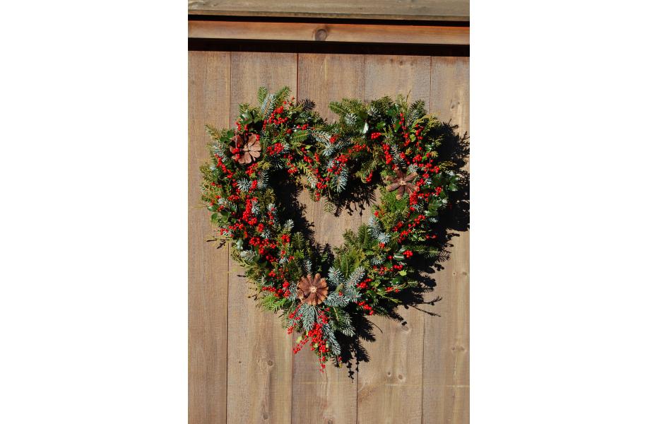 Heart wreath with Winterberry