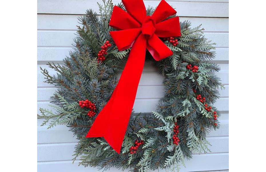 Silver and Red Wreath